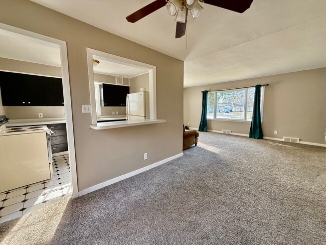 Photo - 1306 2nd Ave SW