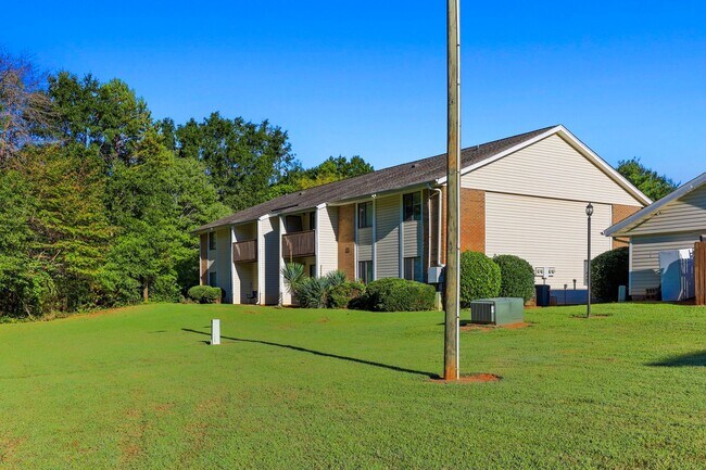 Photo - Country Creek Apartments