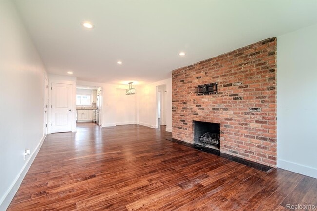 551 N Old Woodward Ave Unit 551