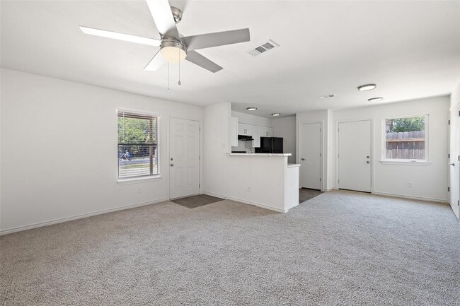 Photo - 9903 Roxanna Dr