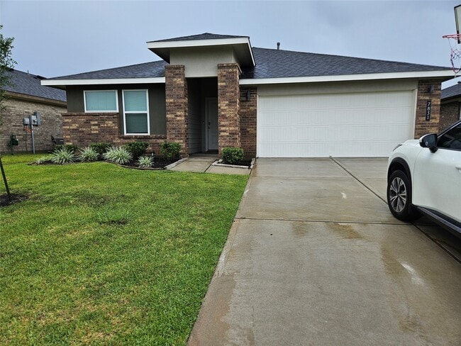 Building Photo - 7831 Murciana Dr