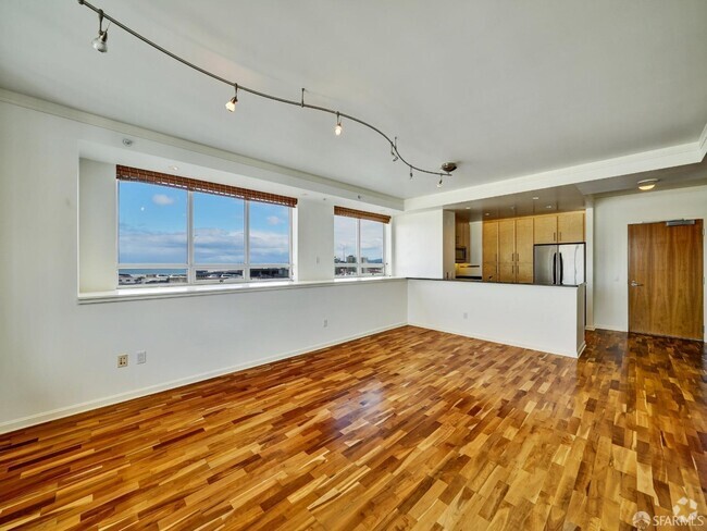 Building Photo - 400 Beale St Rental