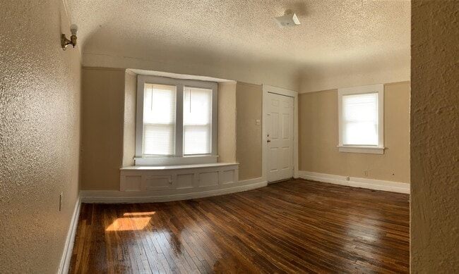 Photo - 1100 Wallace St