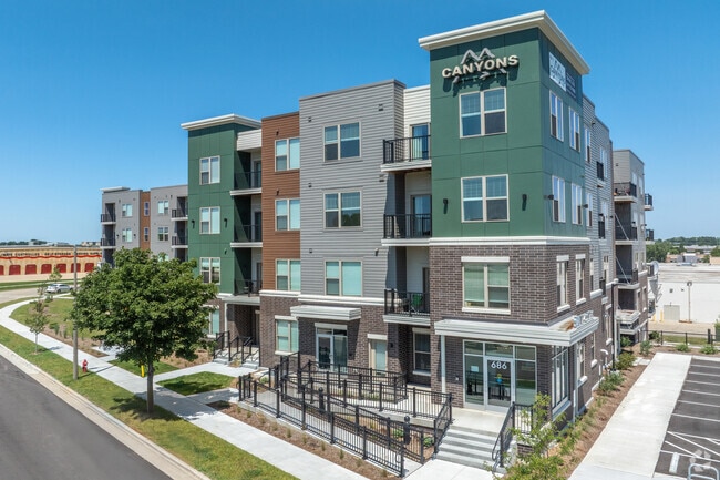 Building Photo - The Canyons Rental