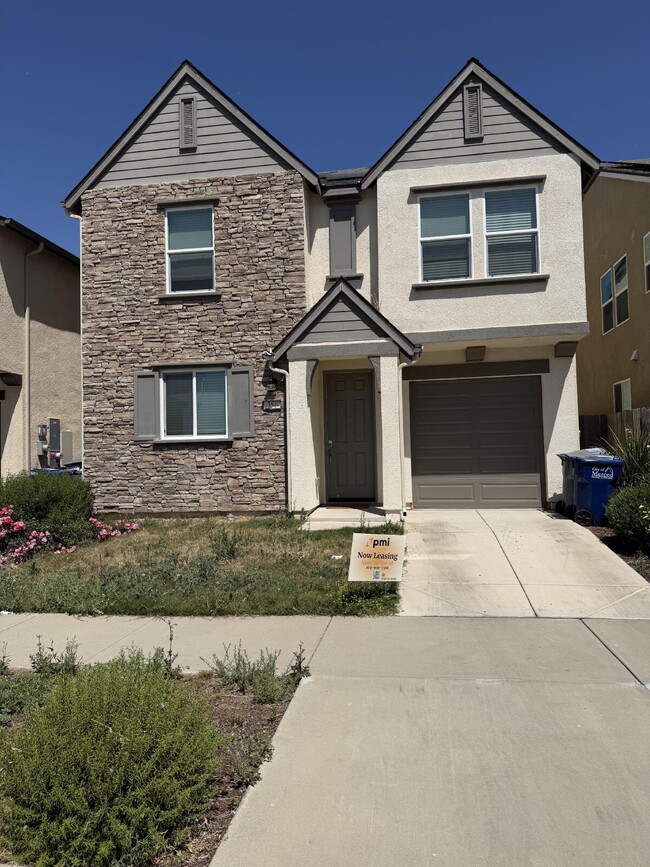 Building Photo - 351 Sullivan Dr
