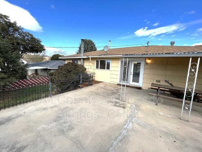 Photo - 1217 Cumberland St Unit Upper