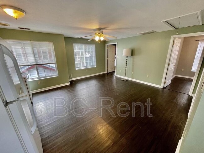 Photo - 434 Wayne St