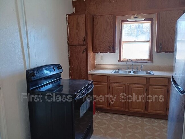 Photo - 1701 NE 34th St