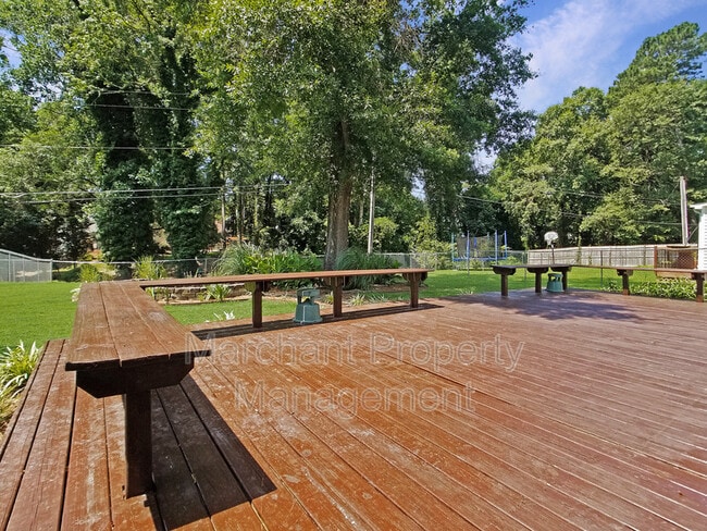 Photo - 127 Old Petrie Rd