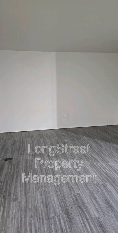 Photo - 615 SE Chicago St