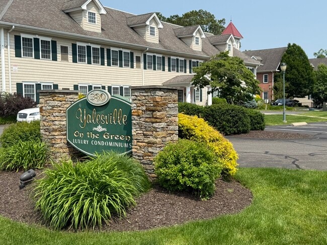 Building Photo - 380 Main St Unit # 2