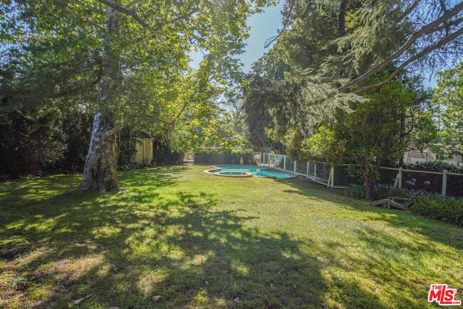 4164 Stansbury Ave