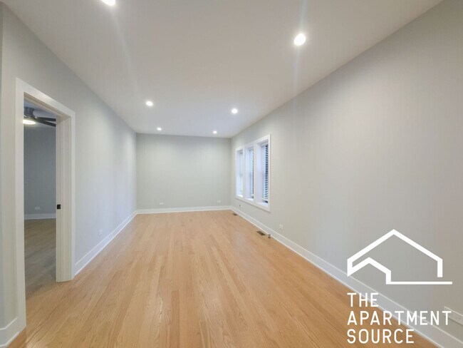 Photo - 4847 N Wolcott Ave Unidad 1B