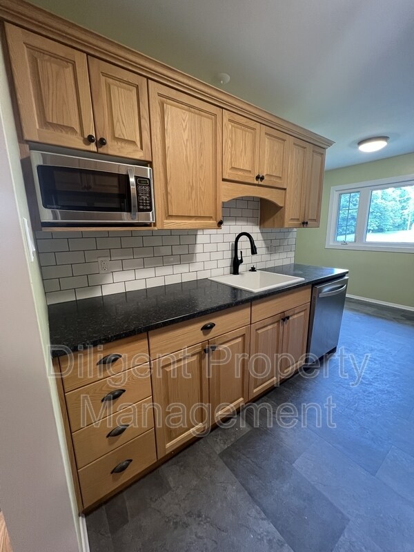 Photo - 1318 Amundsen Ave