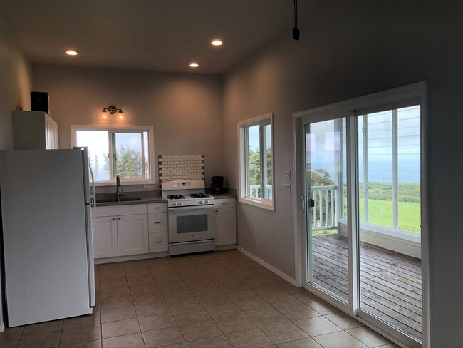 Photo - Gorgeous Ocean View Home. Unfurnished 1 Bed, 2 Ba, w/ 2-Car Garage on 1.145 acres