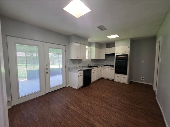 Photo - 508 Avondale Ln