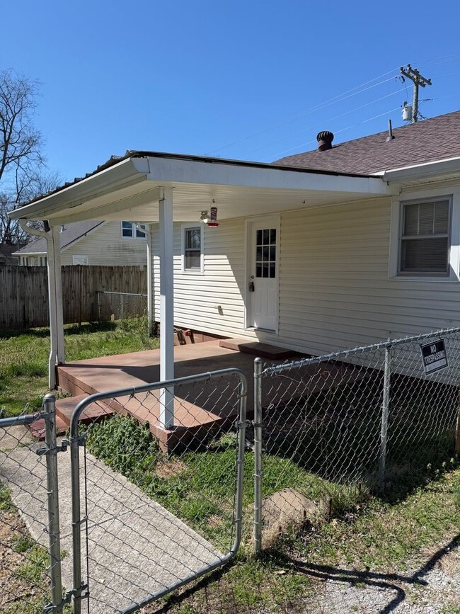 Photo - Adorable Cottage with detached garage Lebanon TN