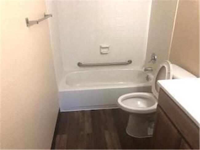 Photo - 1213 6th Ave