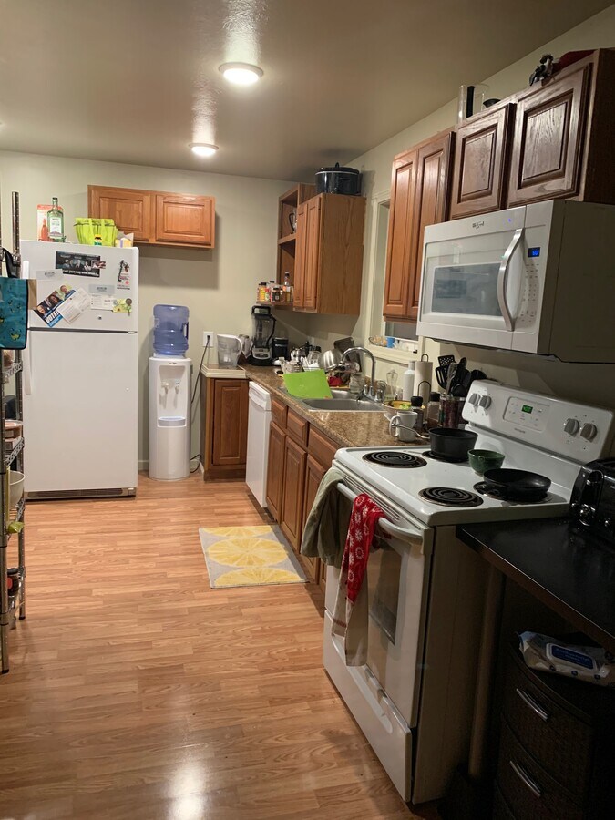 Photo - 411 Stone St