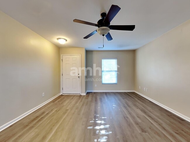 Photo - 241 Emerald Isle Dr