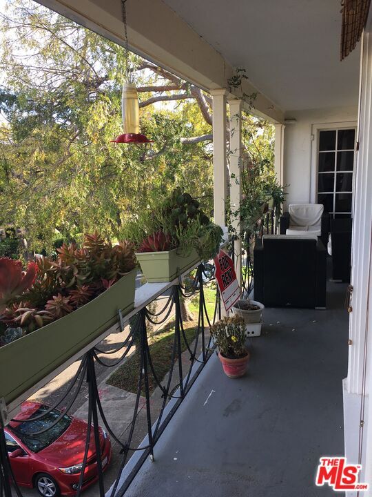 Photo - 611 Midvale Ave