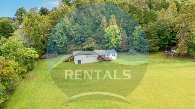 Photo - 4 bedroom 2 bath Double-Wide Trailer taste...