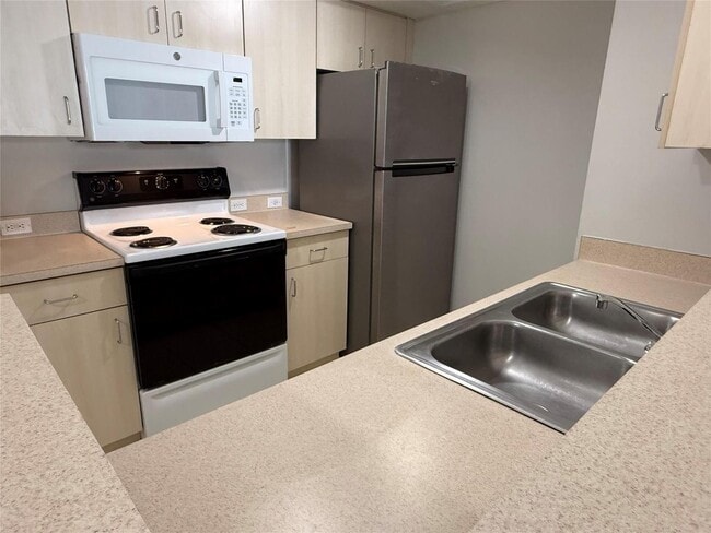 Photo - 11165 SW 6th St Unit 204