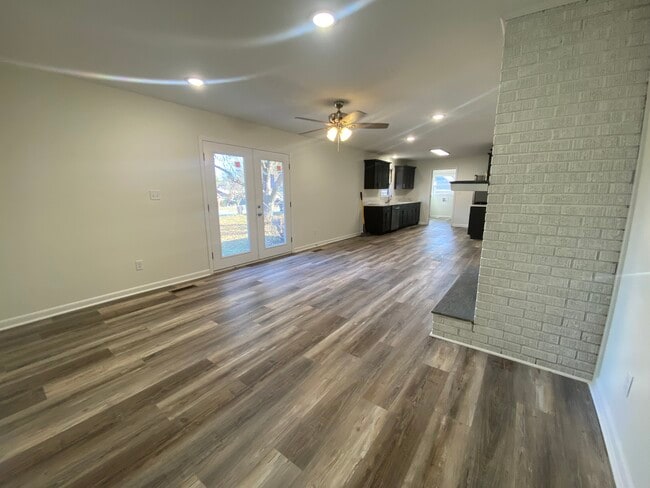 Living/dining room - 3704 Aggie Rd