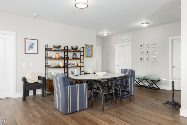 Photo - 65 S Washington Ave Unidad Apt. 428