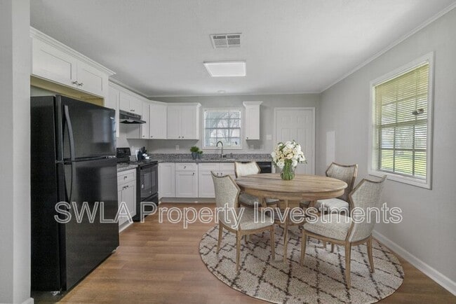 Photo - 5921 Bennie Ln