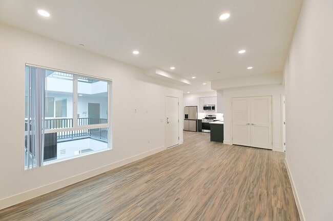 4000 Mont Clair Apartments