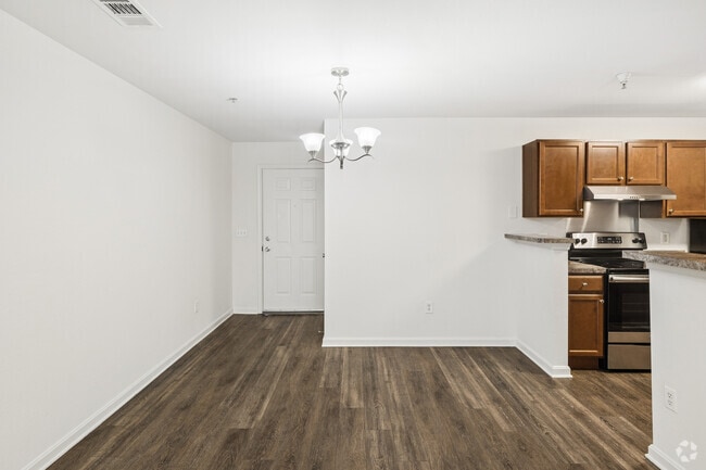 Redwood 3BR, 2BA - 1,176SF - Dining Room