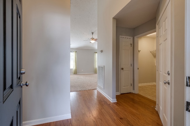 Photo - 103 Blossom Ct