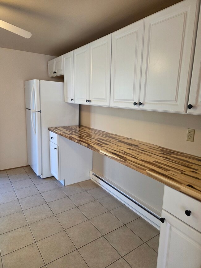 Photo - 496 Mercer Rd