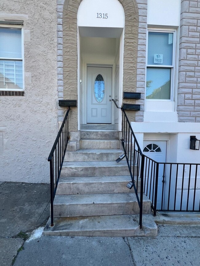 Building Photo - Harlem Unit B
