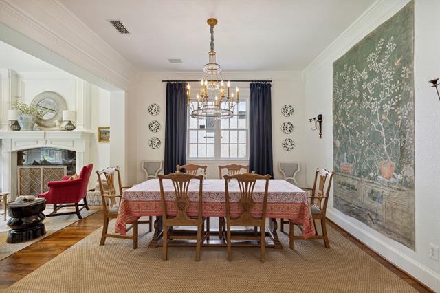 Photo - 2704 Amherst Ave
