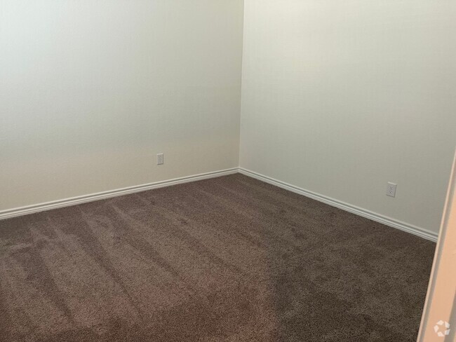 Building Photo - 11732 Red Pheasant Rental