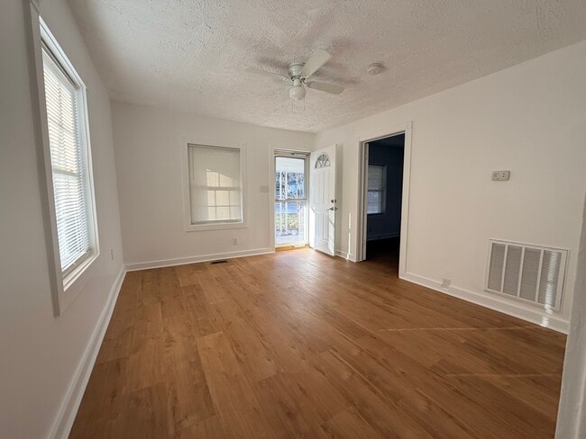 Photo - 417 S Hill Ave