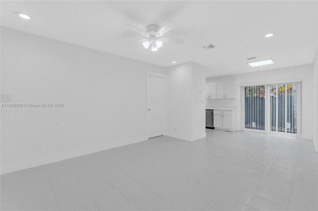 Photo - 1428 NE 2nd Ave Unit 1