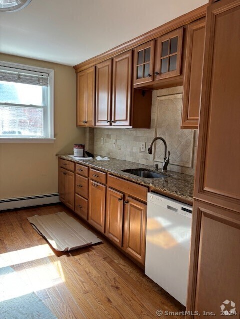 Building Photo - 44-46-46 Hoyt St Unit 1 Rental