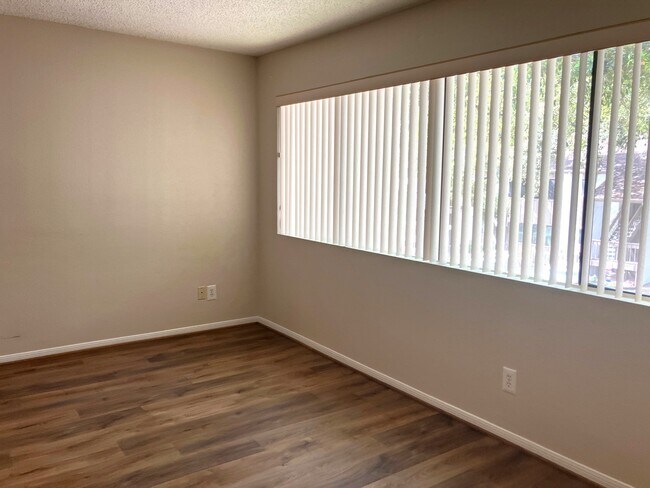 Photo - 12100 Melville Dr Unidad 412