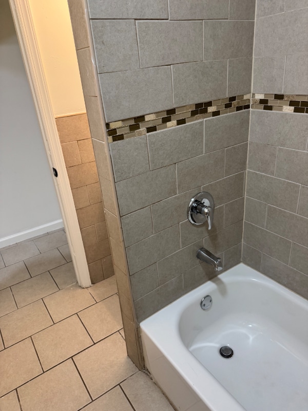 Photo - 587 Grove St