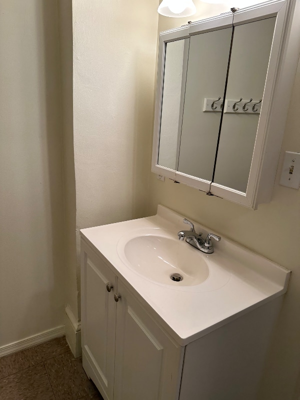 Photo - 207 E 4th St