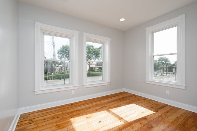 Brick and Beam Flats