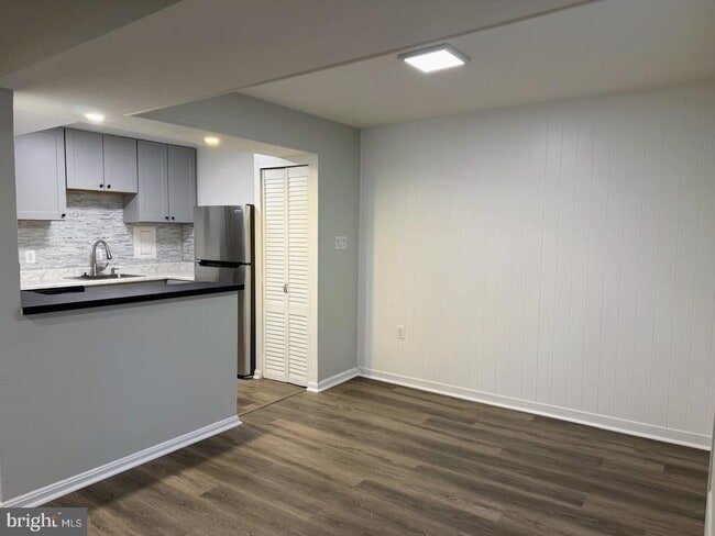 Photo - 30 Canterbury Square Unidad 101