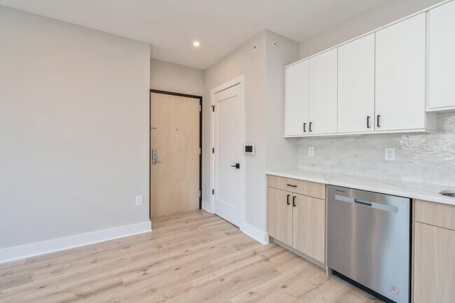 Photo - 201-205 Randolph Ave Unit 105