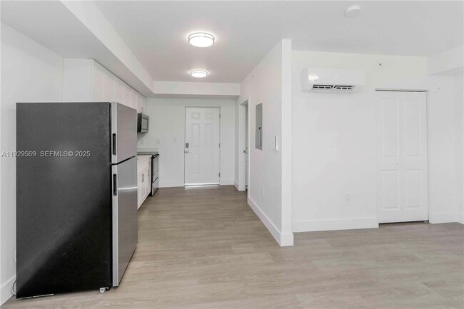 Photo - 1620 NW 18th St Unidad 203