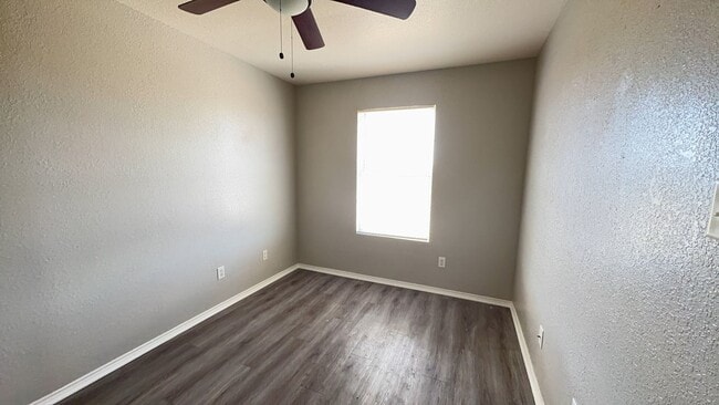 Photo - 4203 Deek Dr Unidad C