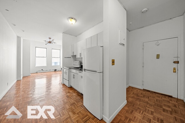 Photo - 52 E 13th St Unidad 4A