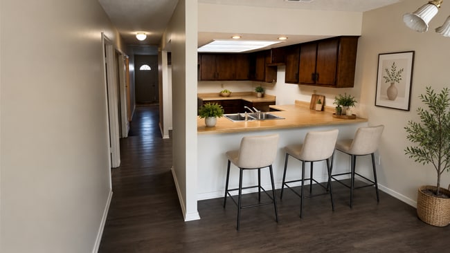 Photo - Charming 2-Bedroom Townhome in East Memphis-Cozy & Convenient!